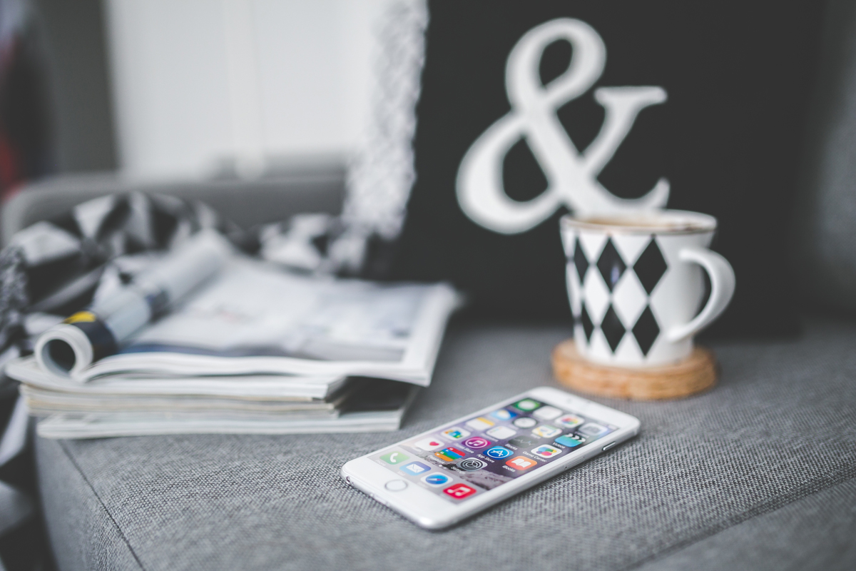 coffee-cup-apple-iphone
